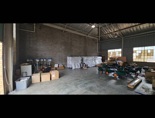 INDUSTRIAL PROPERTY TO RENT IN HALFWAY HOUSE